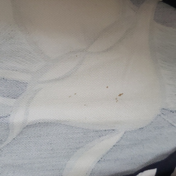 Tommy Bahama tropical floral print silk button up shirt, men's size large - Picture 5 of 9